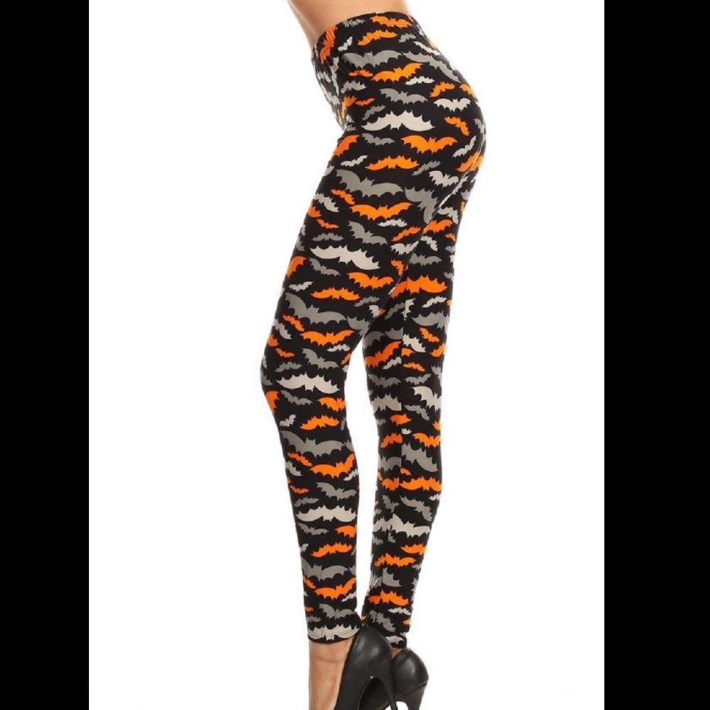Halloween Bats Print Buttery Soft Leggings